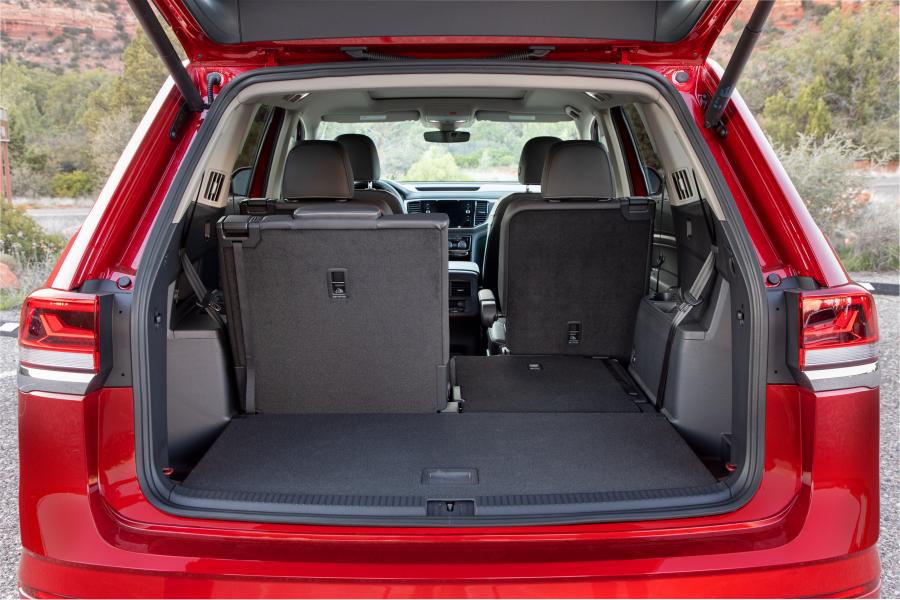 Багажник Volkswagen Atlas SEL V6 Premium 4Motion R-Line 2020 года  (фото 24 из 30)